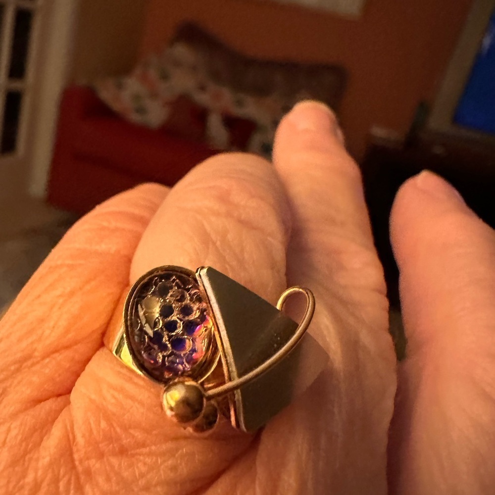 Gold-Tone Fashion Ring with Iridescent Purple Stone